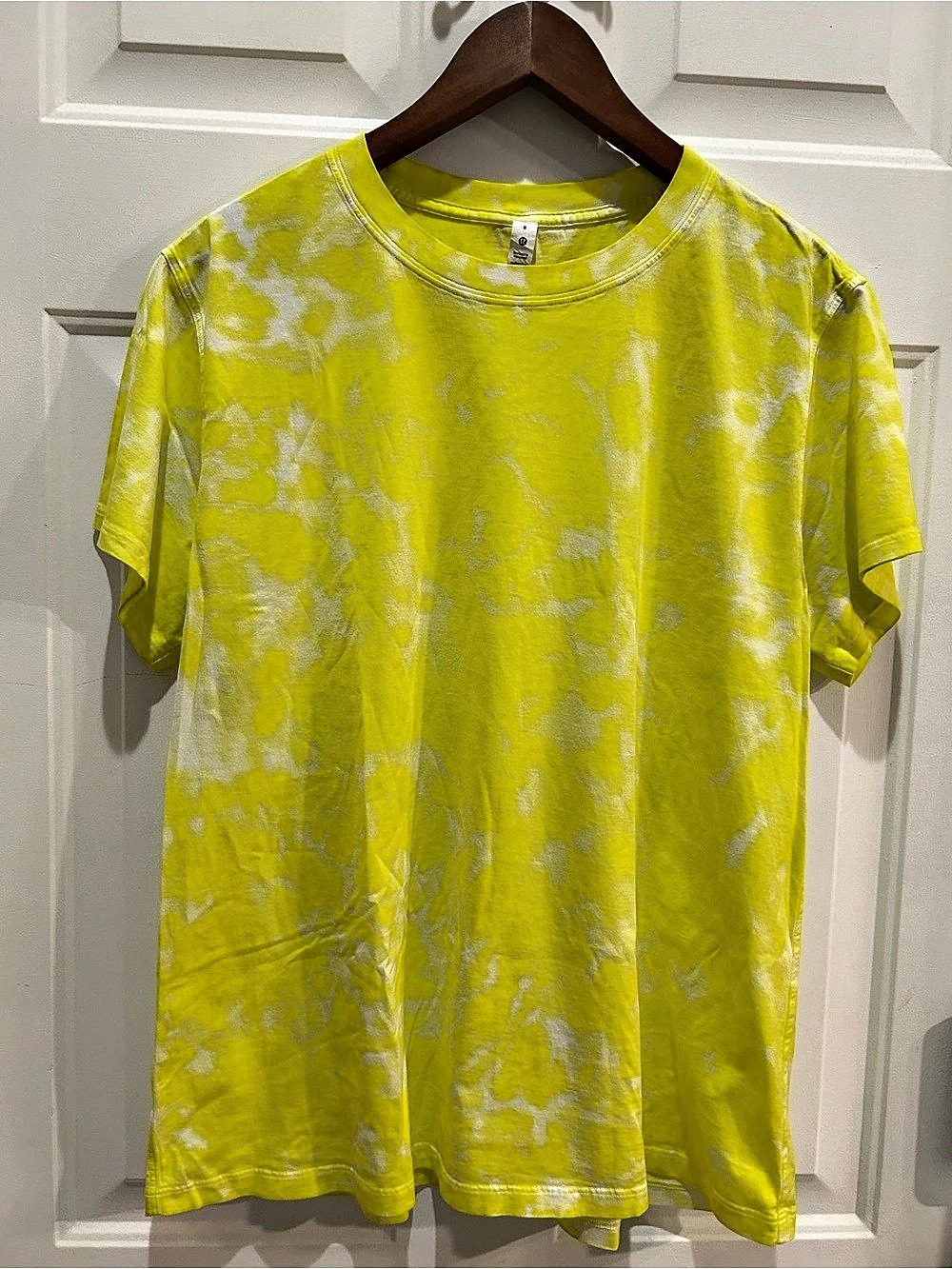 lululemon All Yours Cotton T-Shirt Tie-Dye Cotton Tee Size 8 Yellow & White